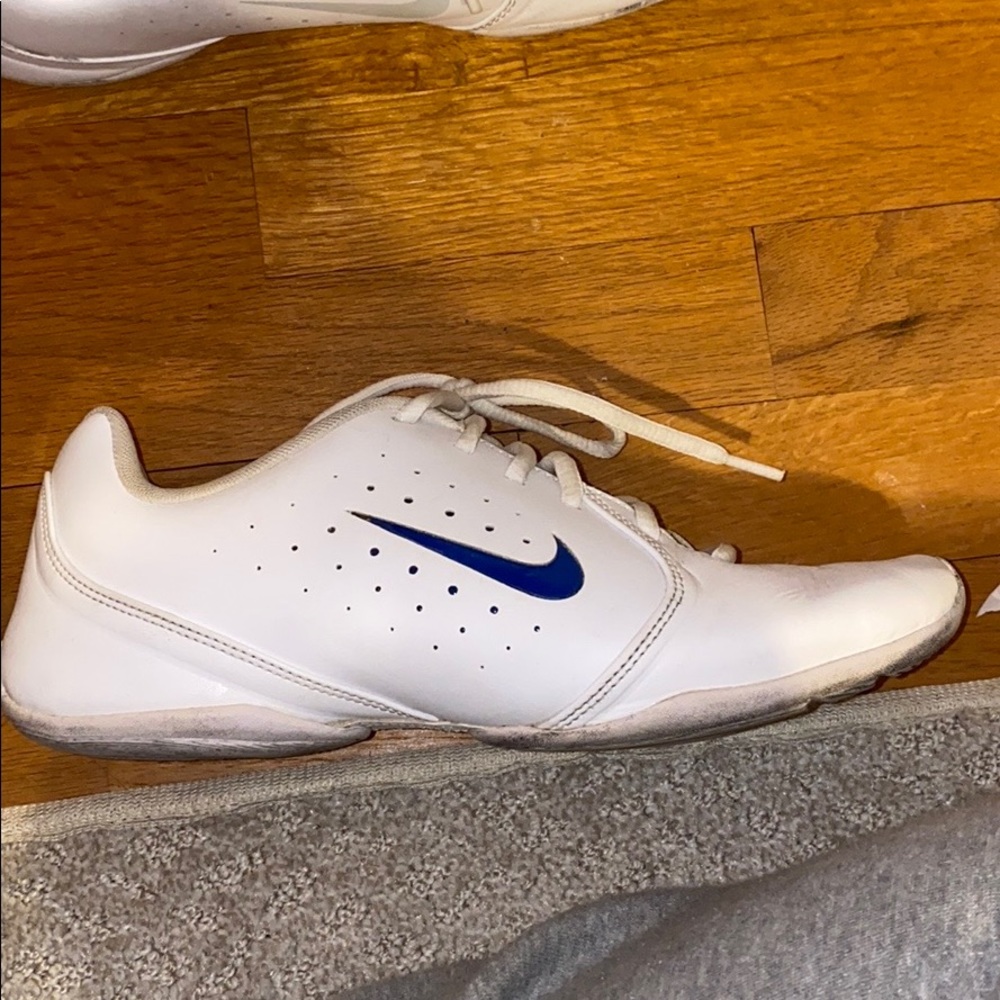 Nike cheer shoes come with color switchers